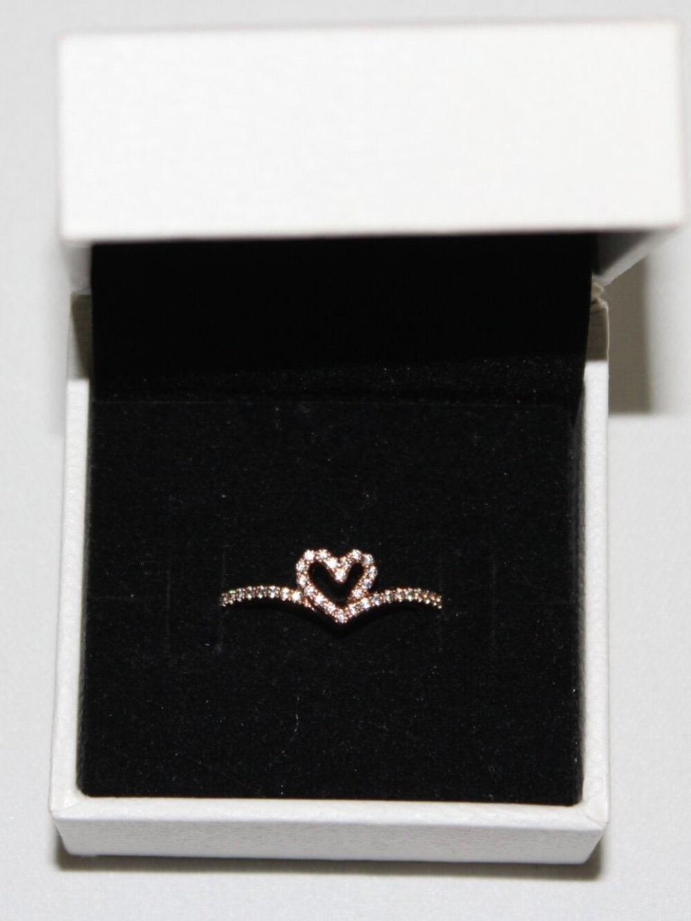 Pandora Sparkling Wishbone Heart Ring Rose Gold Plated Size 58 (8.5) - Picture 5 of 12